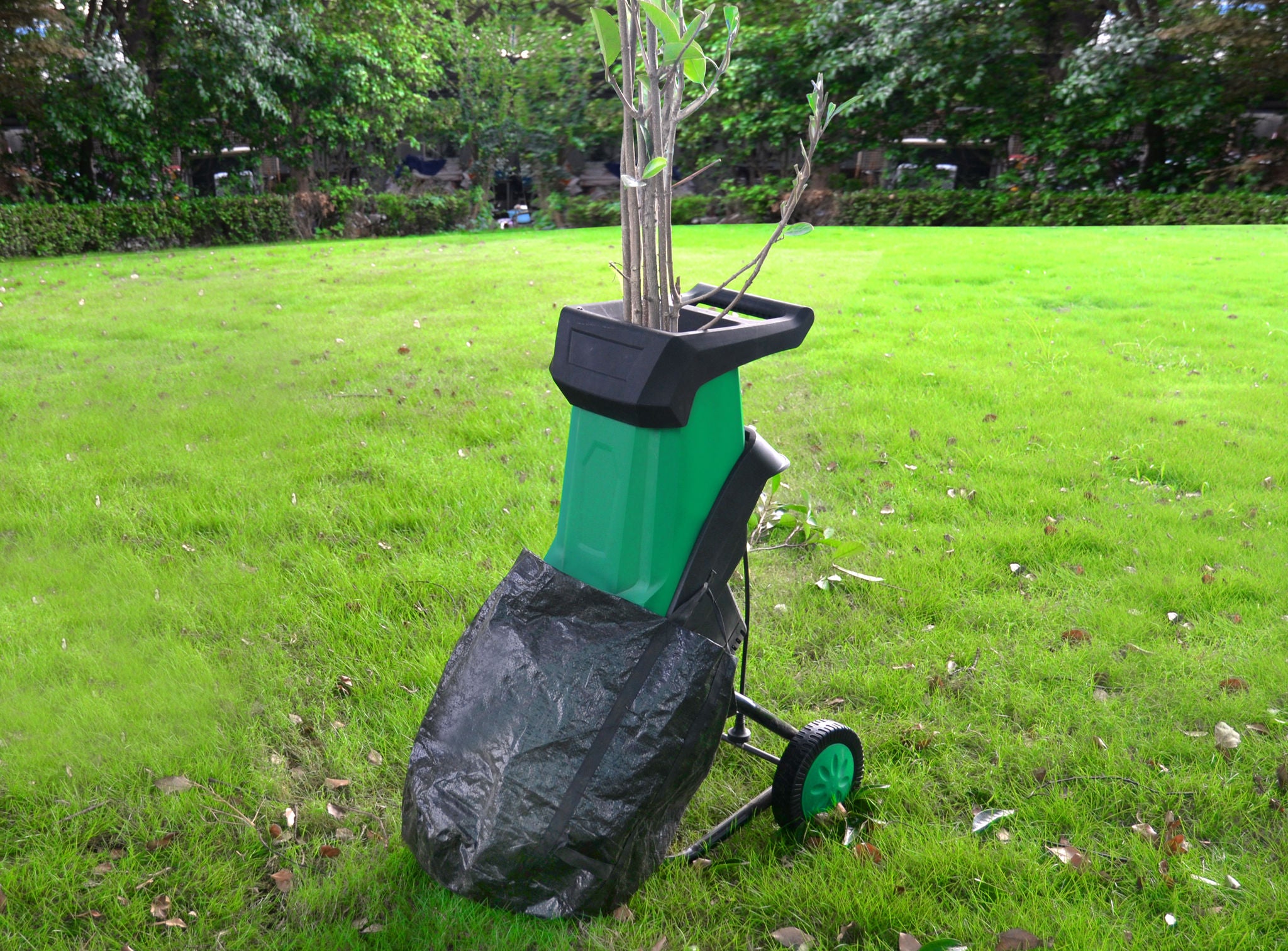 MATRIX Garden Shredder Mulcher GS 2400-40-2 - Image 3